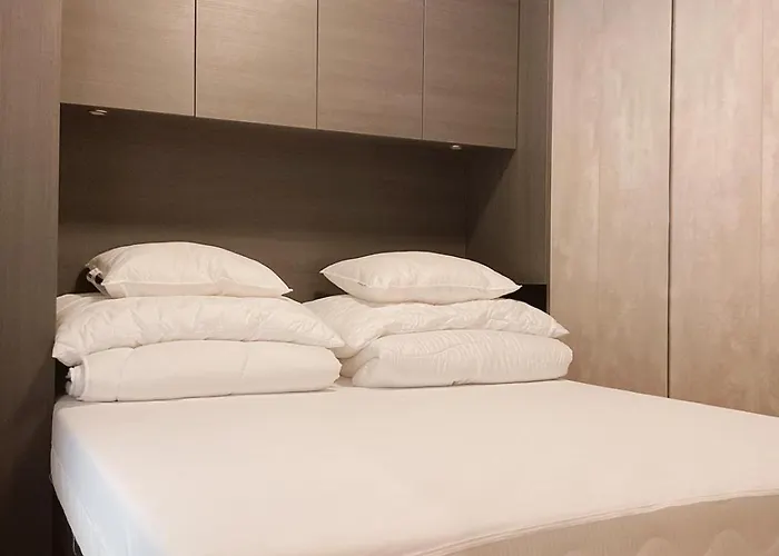 Vesper Semesterbostad *